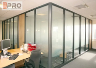 Kurzer Entwurfs-modernes Büro verteilt dekorativen Klarglas-Trennwand-soliden Beweis