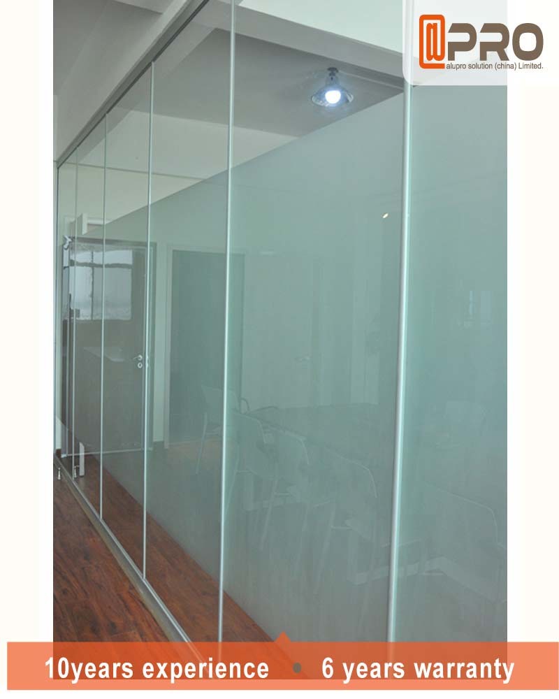 Mattglas-modernes Büro verteilt einfache Installation für Werbung