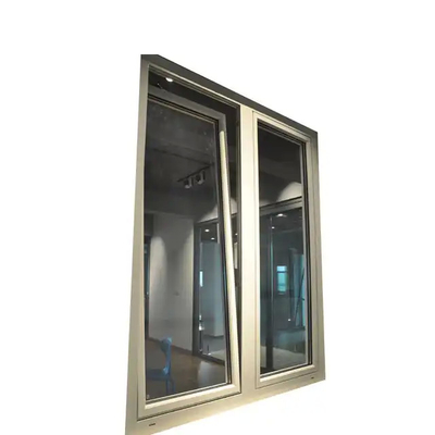 Aluminiumbild Fenster mit Rahmenverhüllung